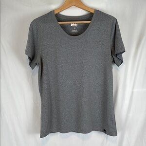 Women's REI Gray Fitted Short Sleeve Tee Size Large